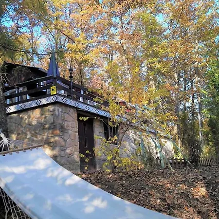 Lodge Zold Kabin Verőcemaros